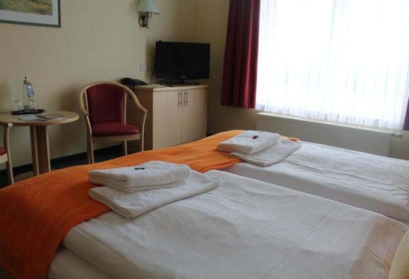 חדר קומפורט, & Restaurant Zum Kap Arkona