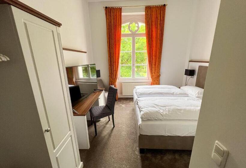 标准间, Schloss Schlemmin