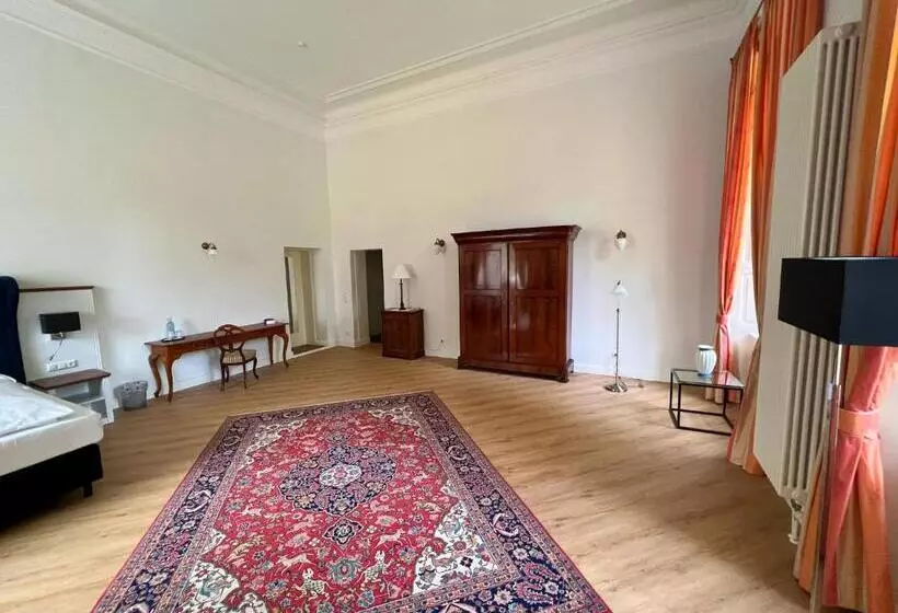 スイート, Schloss Schlemmin