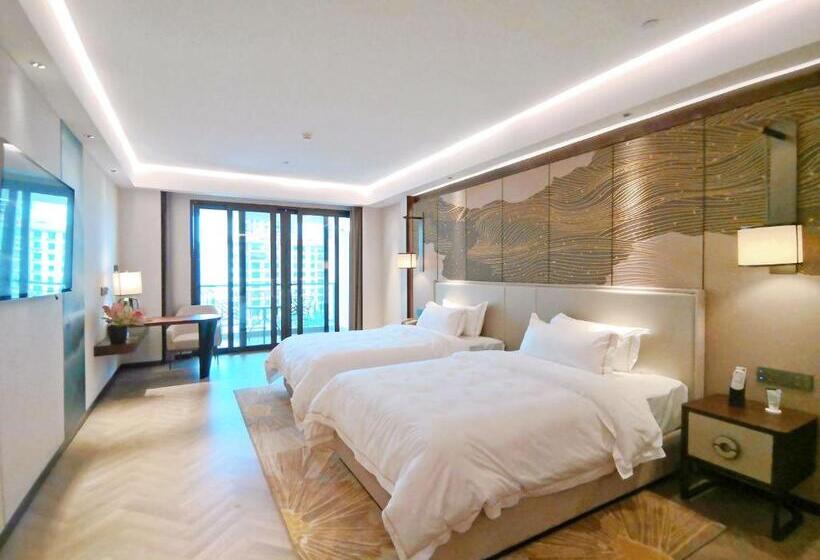 جناح سوبيريور, Taishan Junhaiyue Phoenix