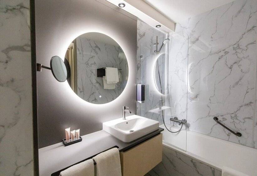 اتاق راحتی, Thermae 2000