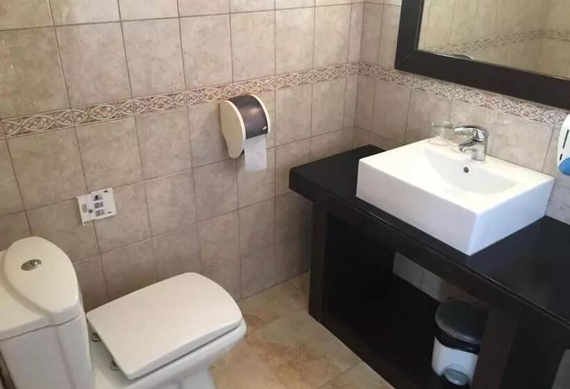 استودیوی استاندارد, Villa Prestige