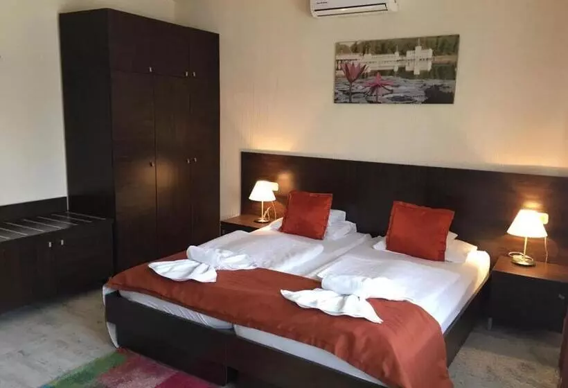 استودیوی استاندارد, Villa Prestige
