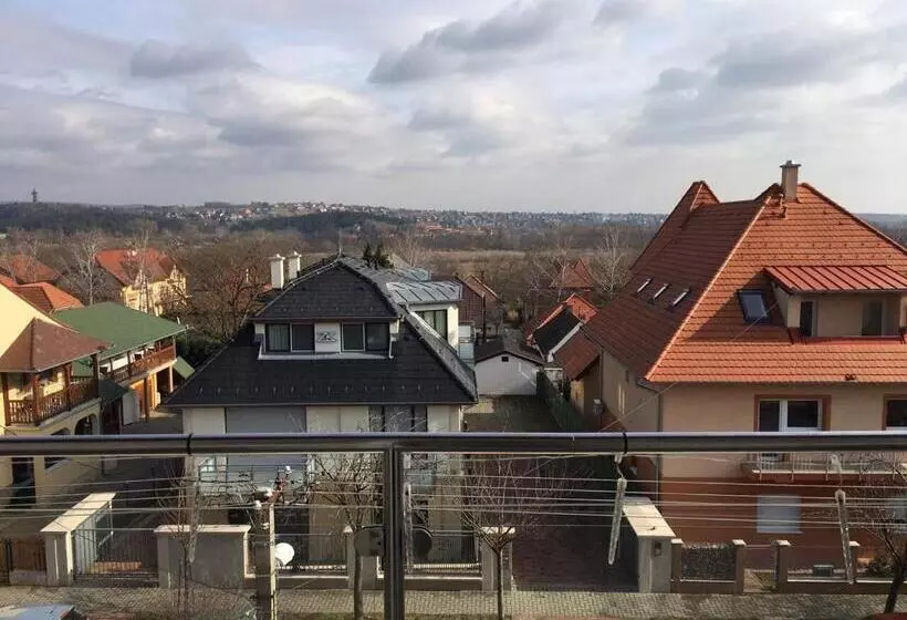 استودیوی استاندارد, Villa Prestige