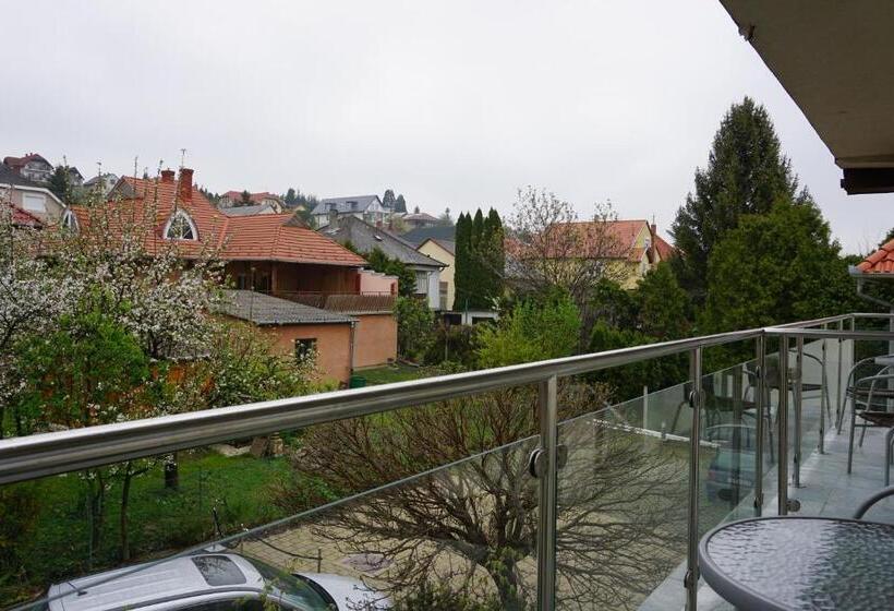 标准工作室, Villa Prestige