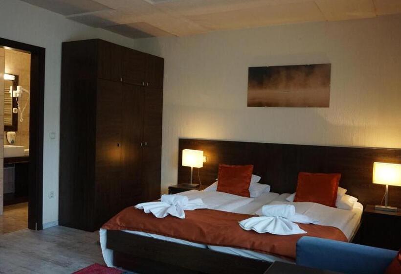 标准工作室, Villa Prestige