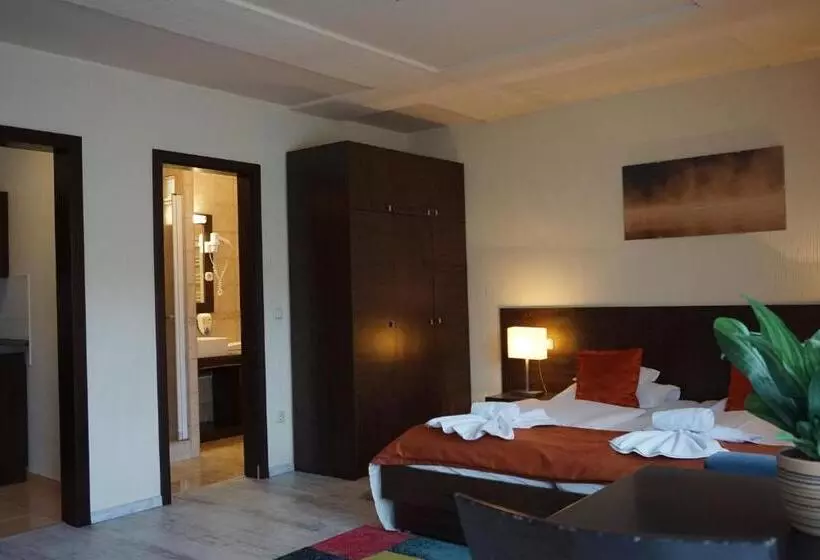 استودیوی استاندارد, Villa Prestige