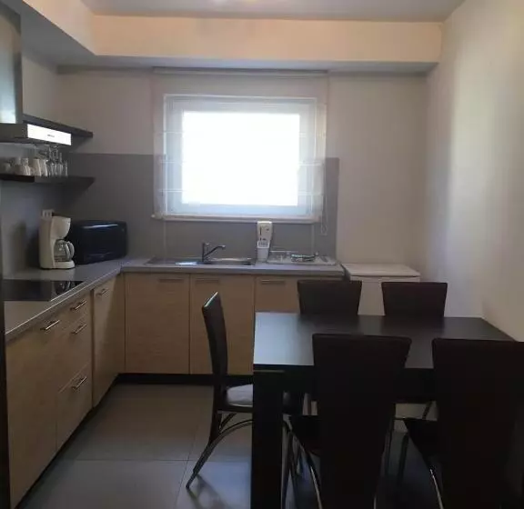 آپارتمان 2 خوابه, Villa Prestige