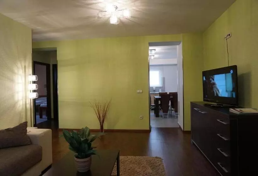 آپارتمان 2 خوابه, Villa Prestige
