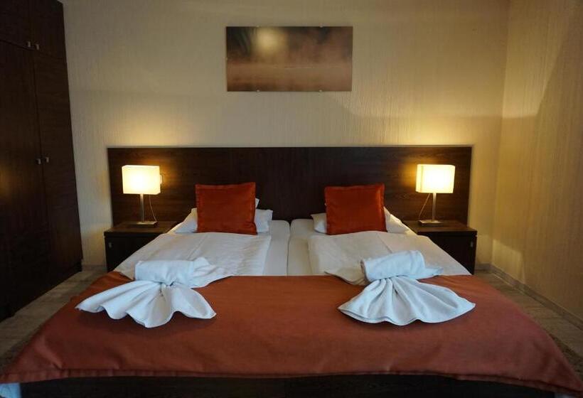 标准工作室, Villa Prestige