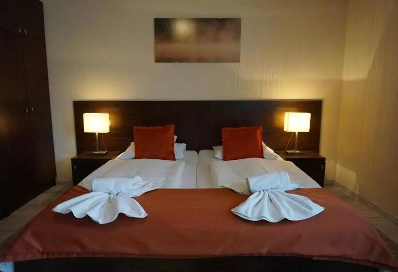 استودیوی استاندارد, Villa Prestige