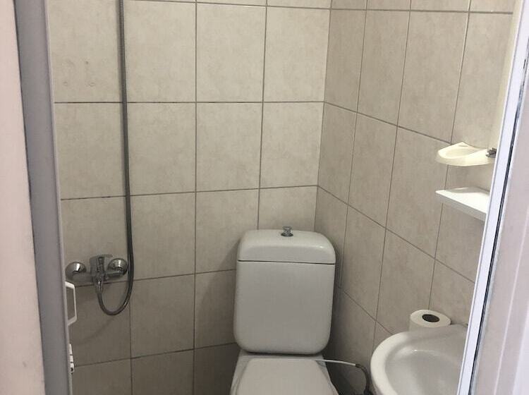 اتاق اکونومی, Atici