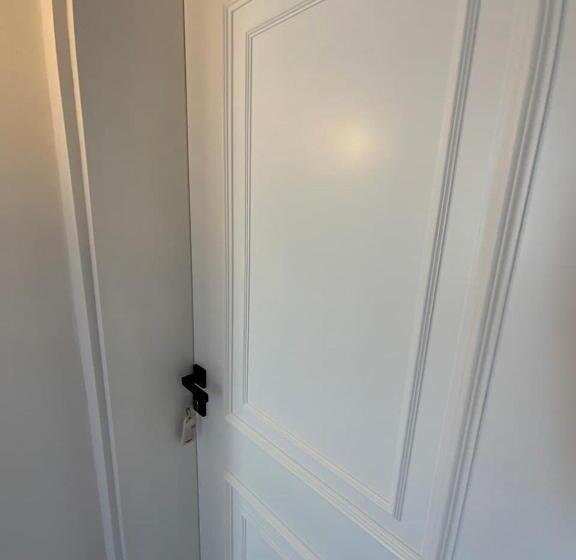 اتاق سوپریور, Atici