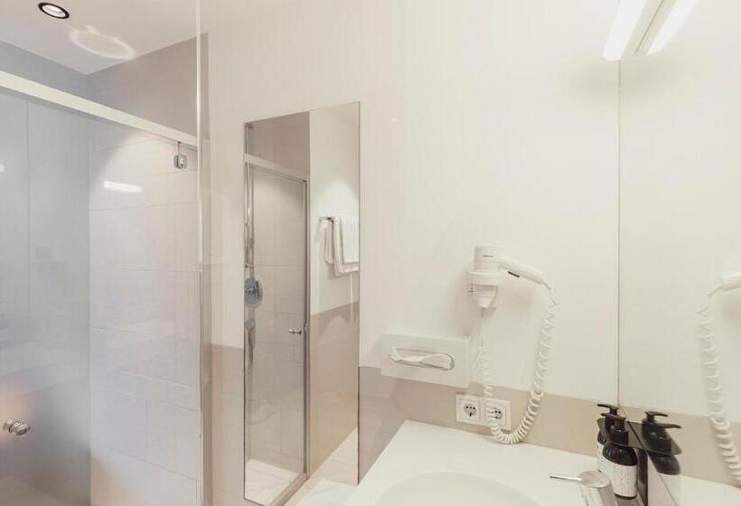 标准间, Gasthof Adler