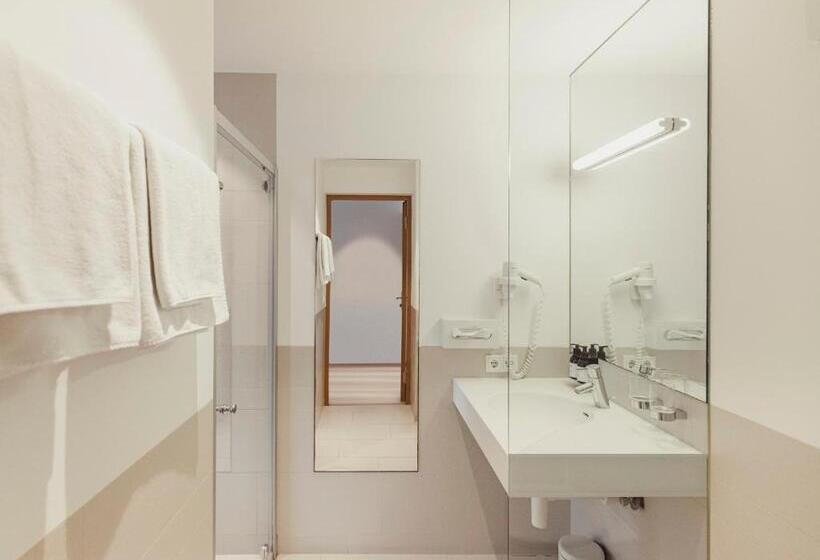 标准间, Gasthof Adler