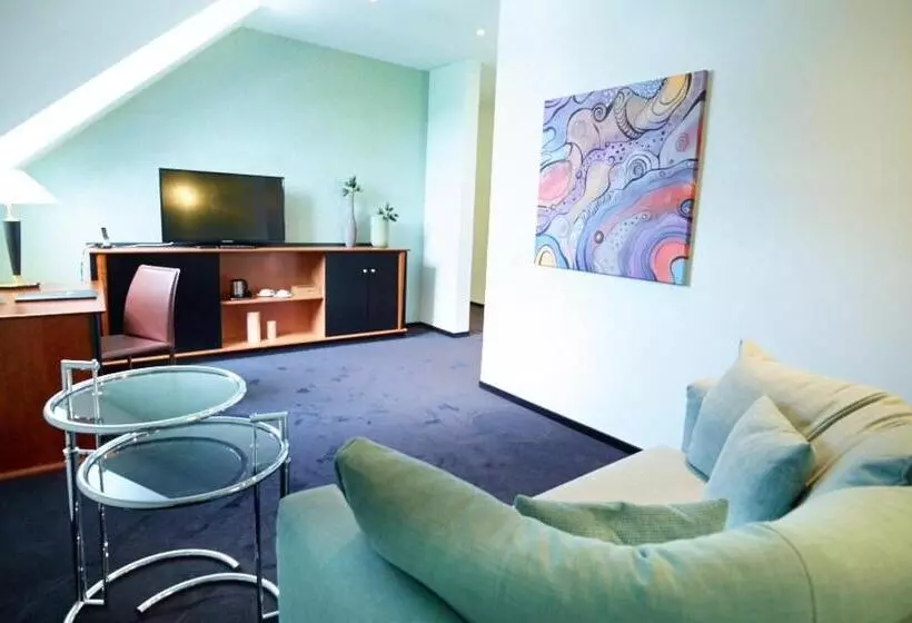スイート, Ressmann`s Residence