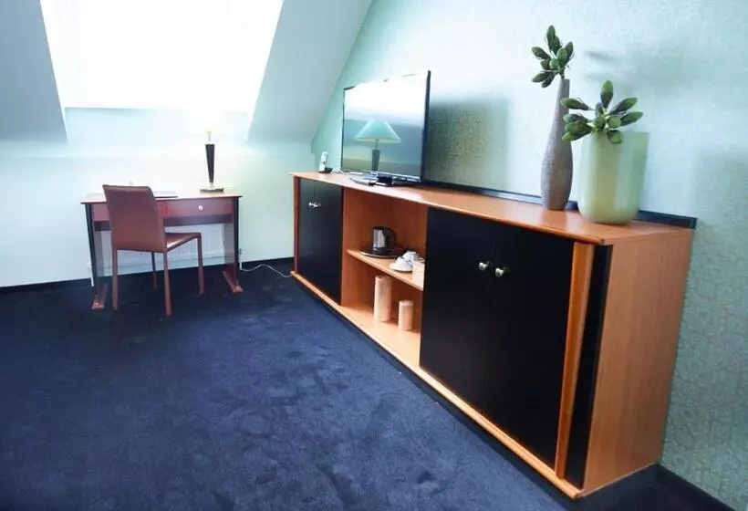 スイート, Ressmann`s Residence