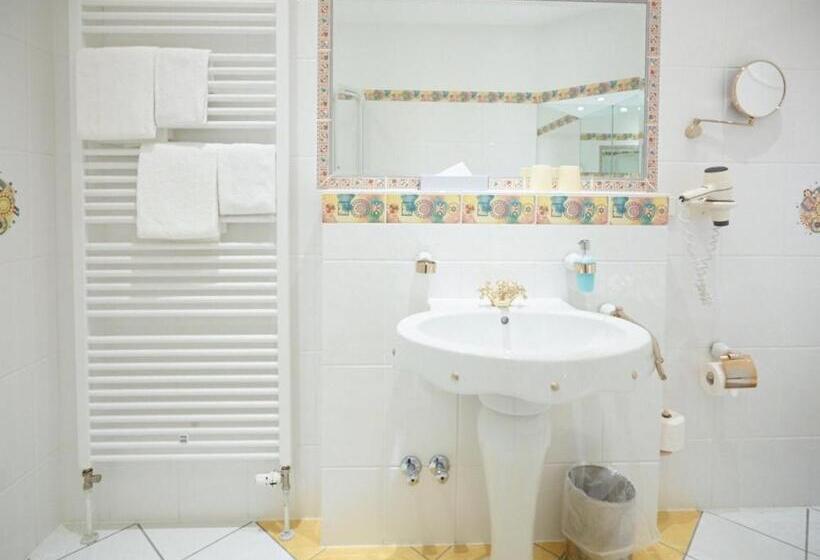 Люкс, Ressmann`s Residence