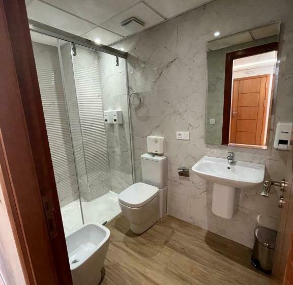 带2个卧室的公寓, Welcome House Appart Hôtel