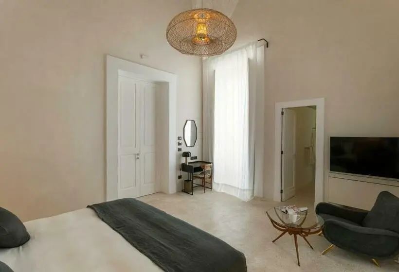 اتاق لوکس, Palazzo Tafuri