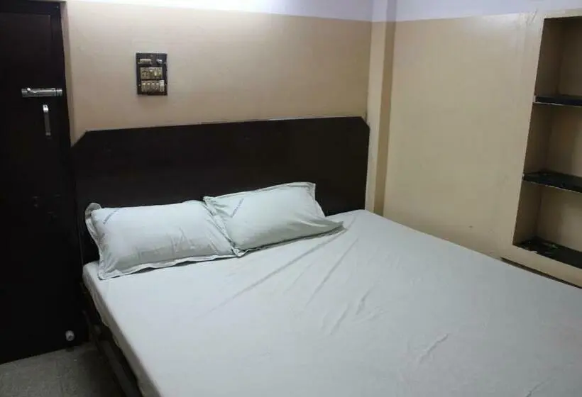 エコノミールーム, Sri Ambika Lodge