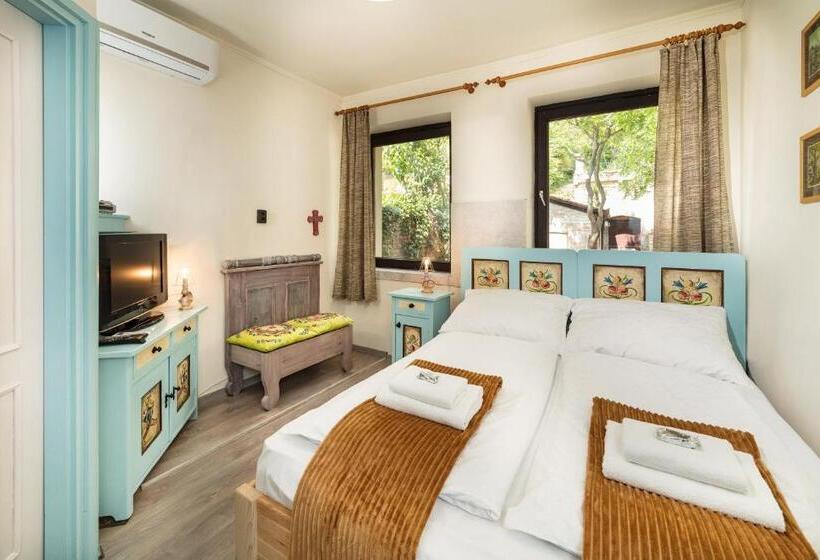 Семейный Номер, Pannonhalma Panzió