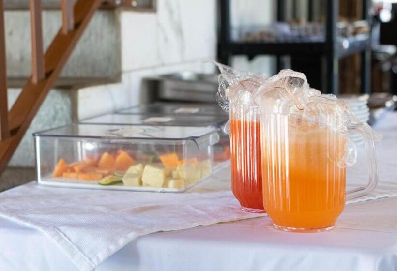 اتاق لوکس, Casa Montana