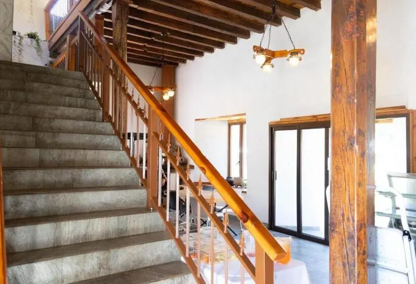 اتاق لوکس, Casa Montana