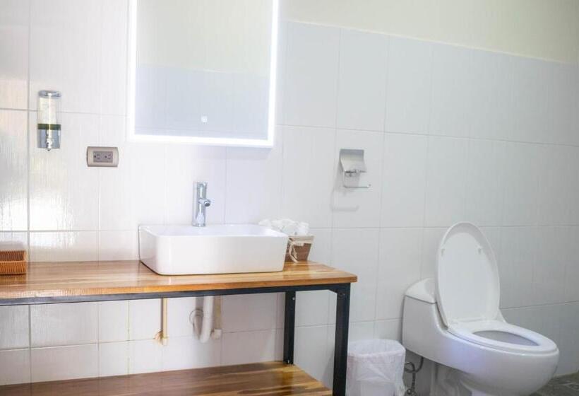 اتاق لوکس, Casa Montana