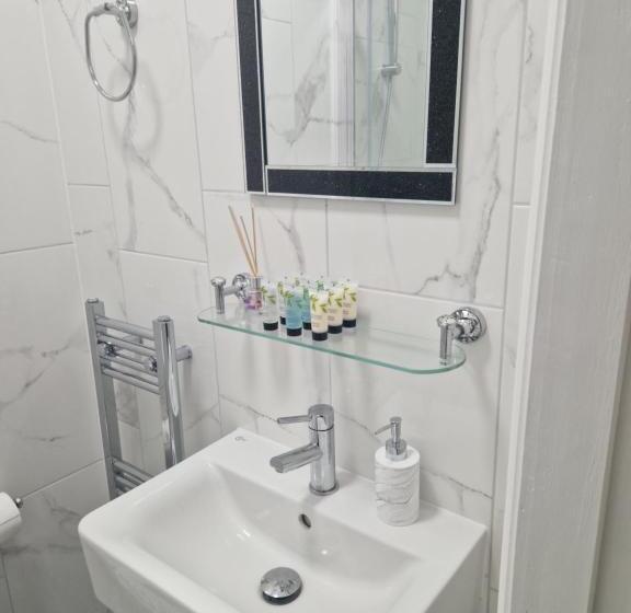 اتاق استاندارد با تخت بزرگ, Wns Southend  On Sea