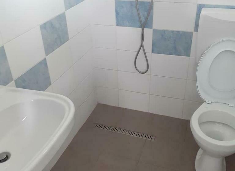 エコノミールーム, Electric Hostel