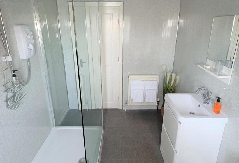 חדר סטנדרט, Granby House