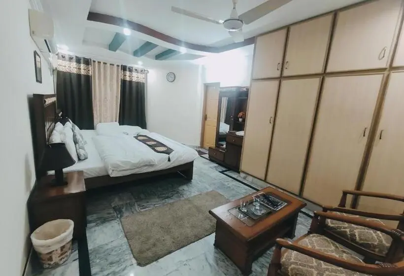 اتاق سوپریور سه تخته, Lexus Lodge
