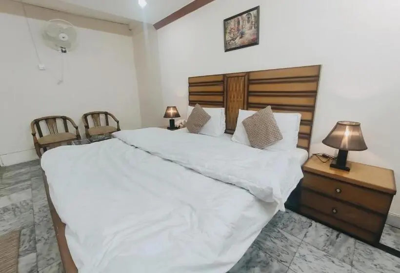 اتاق لوکس, Lexus Lodge