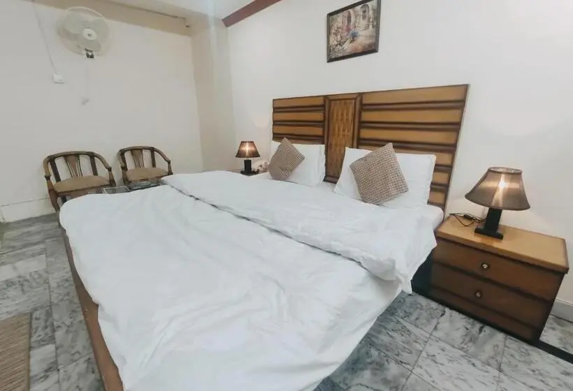 اتاق لوکس, Lexus Lodge