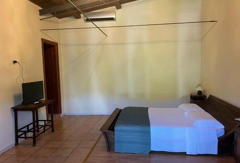 استودیو استاندارد با چشم‌انداز استخر, Agriturismo I Pietrini