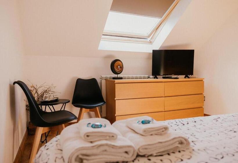 Апартаменты 1 Спальня с Видом, Casa Andreea