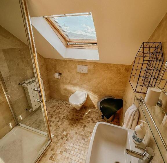 Апартаменты 1 Спальня с Видом, Casa Andreea