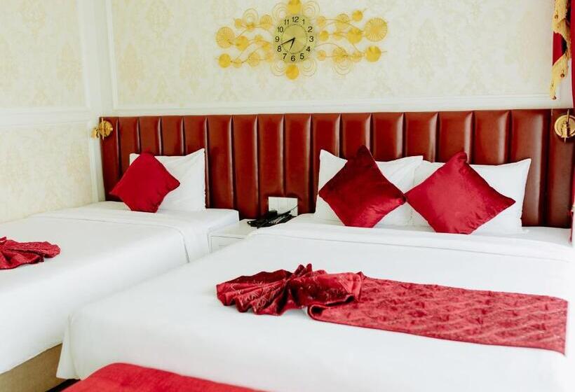 اتاق سه نفره دلوکس با چشمانداز دریا, Dezon