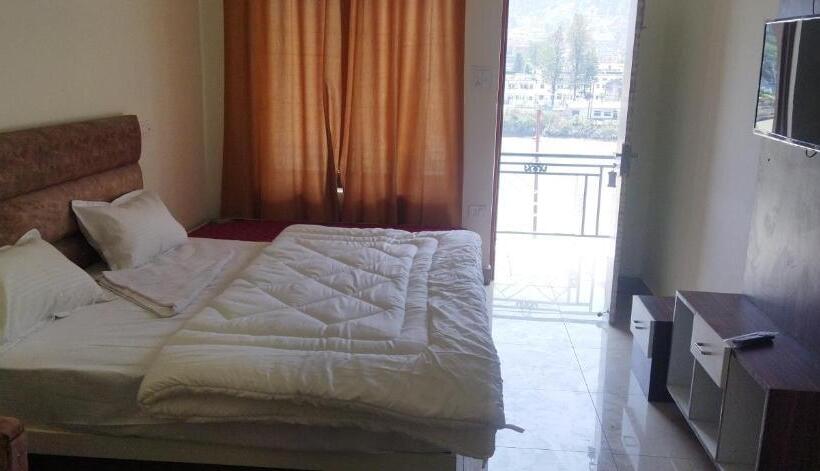 패밀리 룸, Lake View Paradise