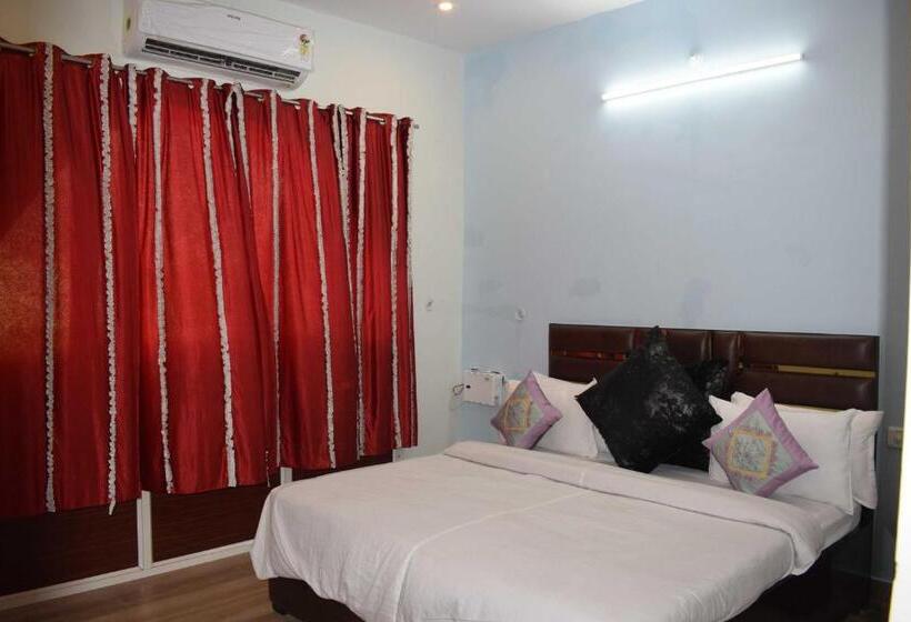 三人经典房间, Oyo 90375 Riyasat Cottage