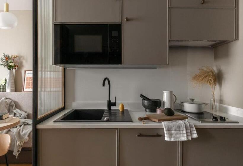 经典工作室, Ark Wembley