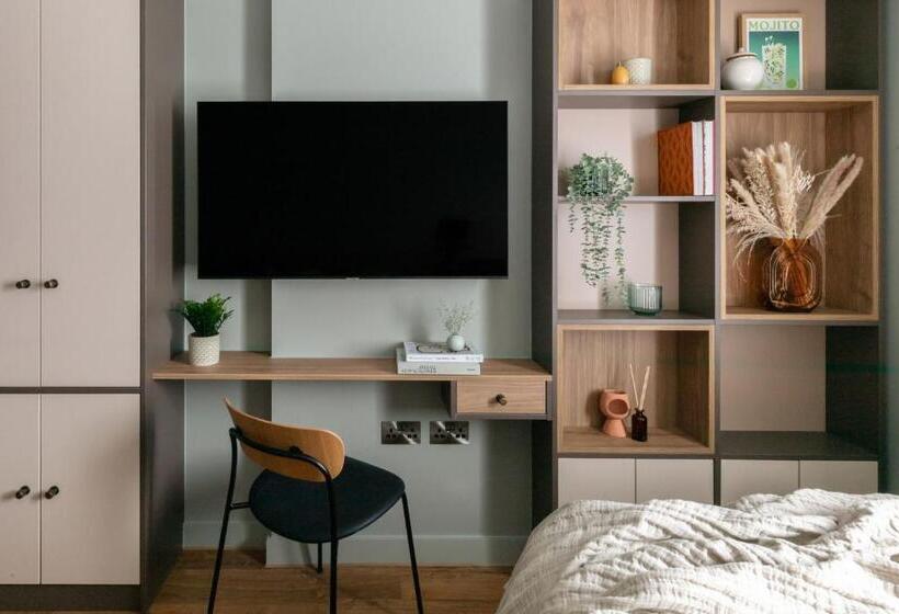 经典工作室, Ark Wembley