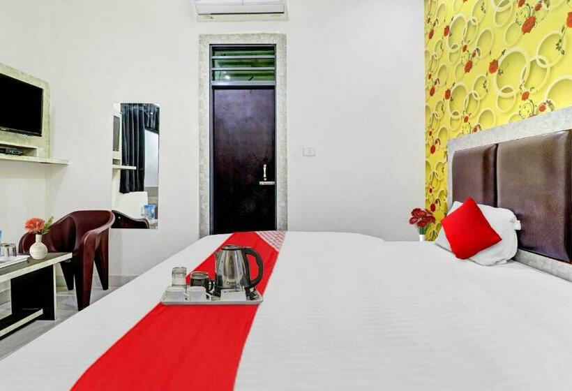 חדר קלאסי לשלושה, Flagship Good Times Guest House