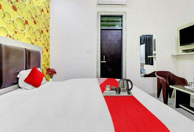 חדר קלאסי לשלושה, Flagship Good Times Guest House