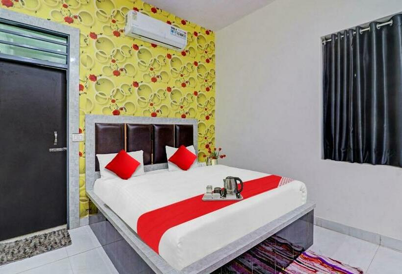 חדר קלאסי לשלושה, Flagship Good Times Guest House