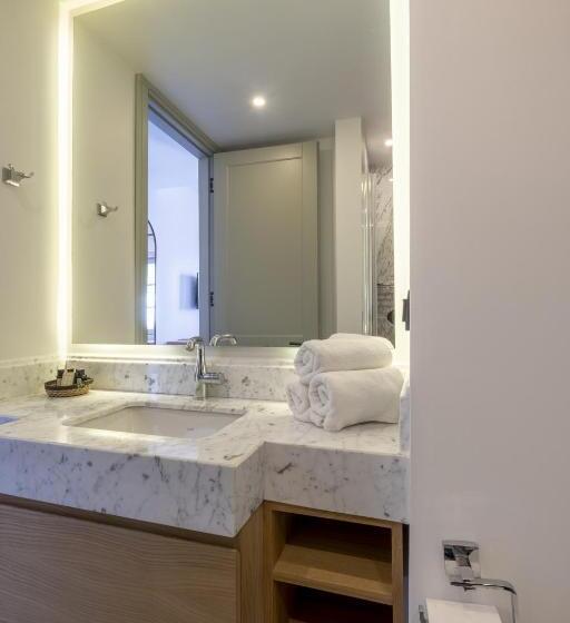 חדר אקונומי, Alle Alacati