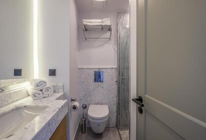 חדר אקונומי, Alle Alacati