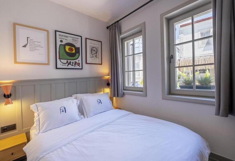 이코노미 룸, Alle Alacati