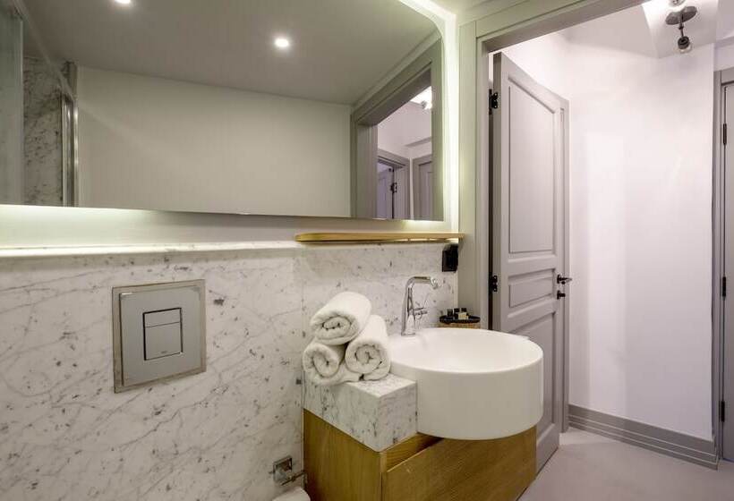 패밀리 룸, Alle Alacati